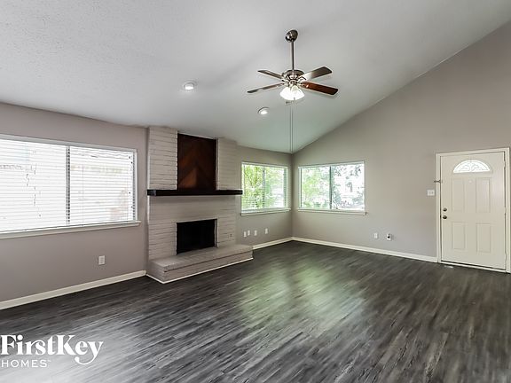 3rd image of 13830 Walnut Hollow Ln