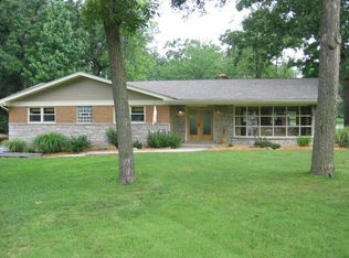 8801 Rock Forest Dr, Saint Louis, MO