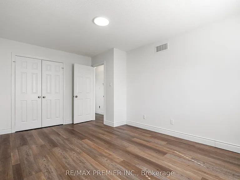 45 Roughley St #UPPER — Photo 19