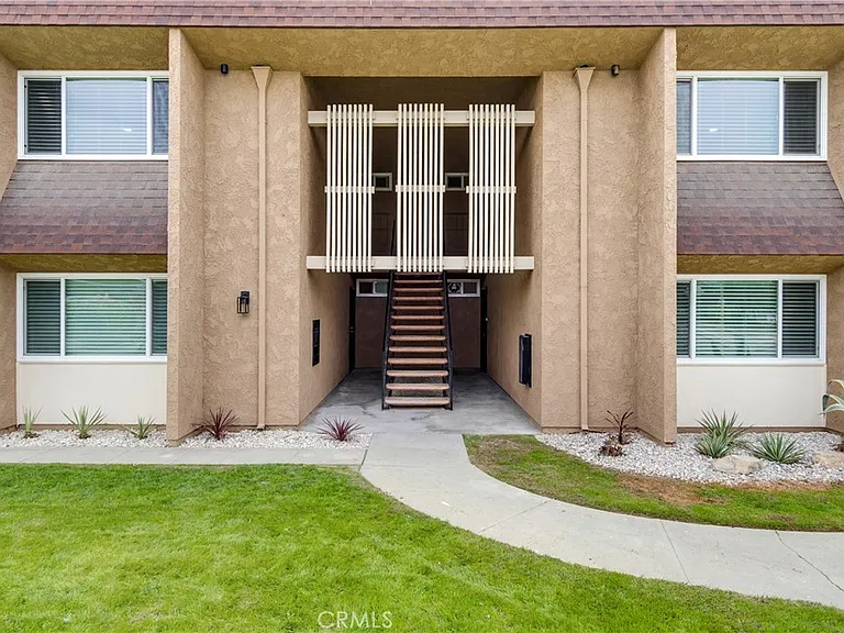 11119 Poplar St #D — Photo 3