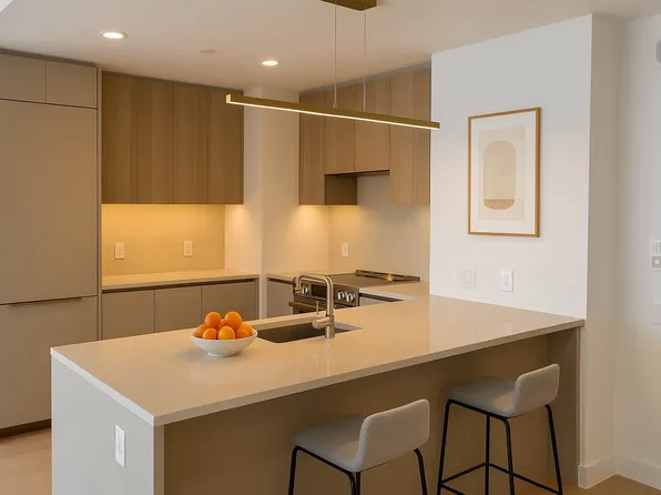 3 Court Square image 2 of 14