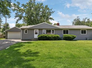 1428 Brenner Ave, Roseville, MN 55113