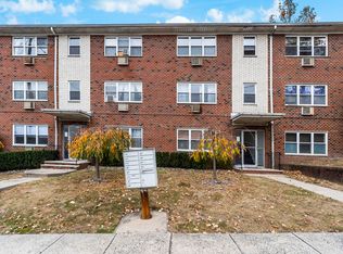 313 Grantwood Blvd APT 12, Palisades Park, NJ 07650