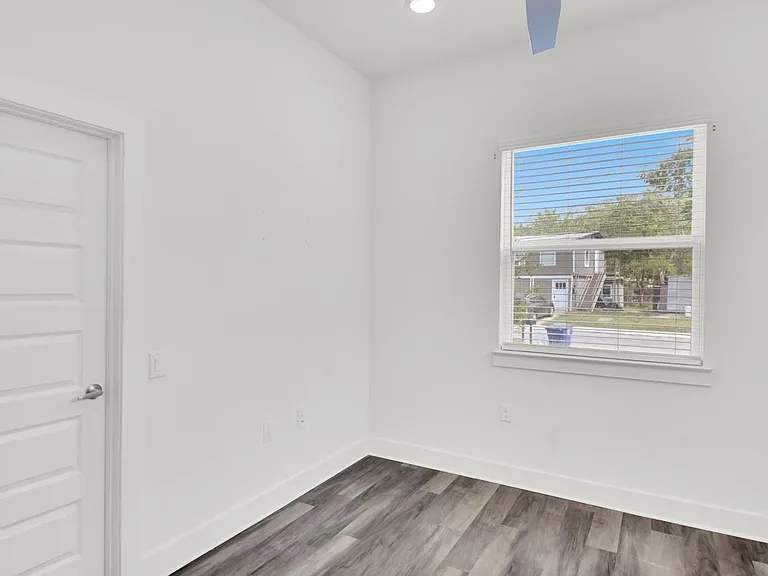 6325 Ponca St #B — Photo 12