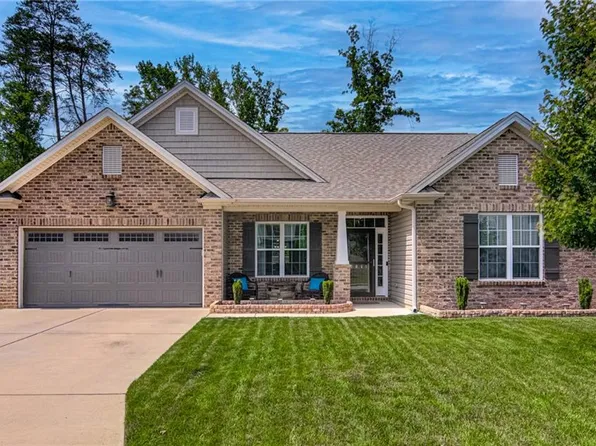 2041 Perrin Ct, Winston Salem, NC 27101