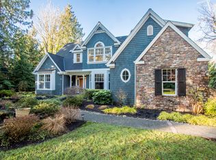13409 NE Cambridge Crest Way, Bainbridge Island, WA 98110