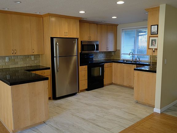 3rd image of 9302 NE 82nd Ct