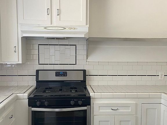 New gas stove/oven