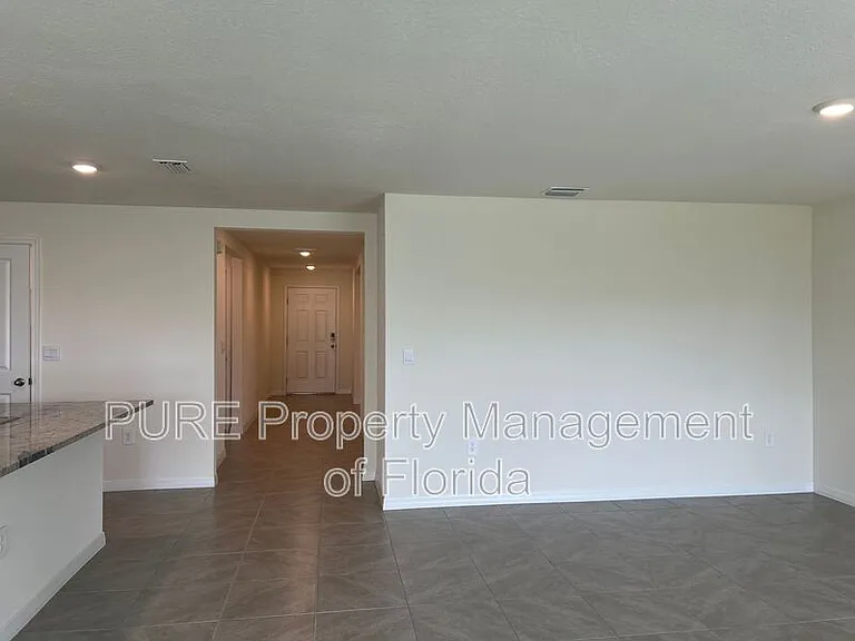 4828 SW 86th Ln — Photo 5