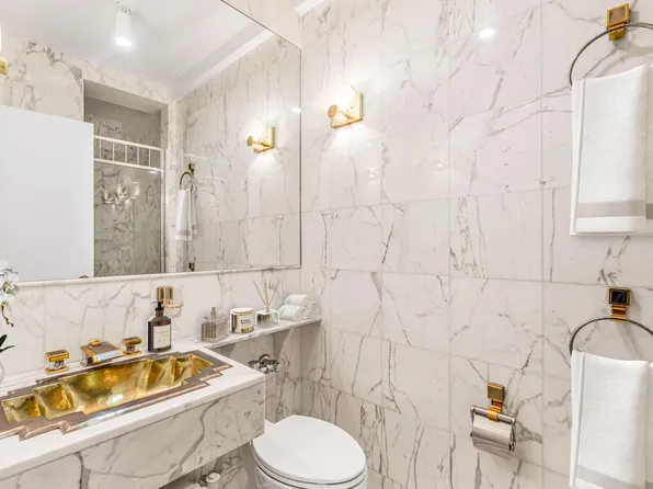 923 Fifth Avenue image 10 of 11