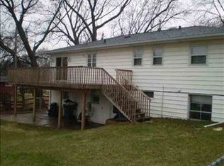 159 Valley Rd, Waterloo, IA 50701