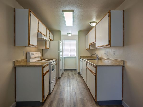 710 N Broadway St #987CB8755