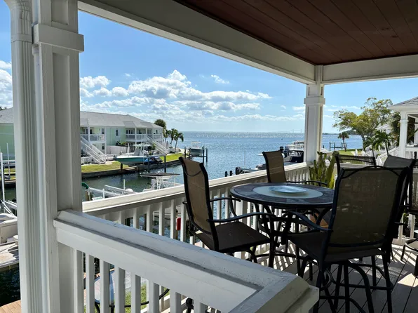 5184 Beach Dr SE APT D, Saint Petersburg, FL 33705