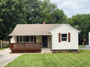 2061 N Hoffman Ave, Springfield, MO 65803