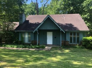 1015 Auburn Dr, Jackson, MS