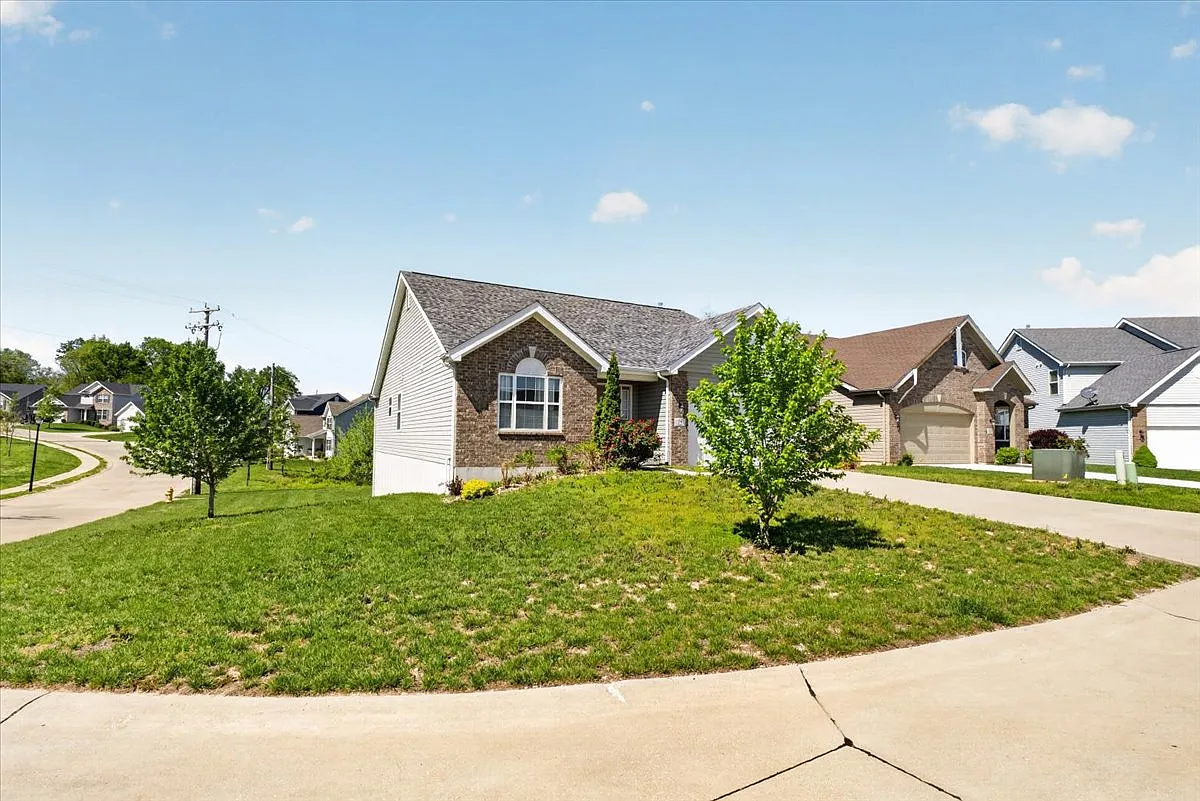 Building Photo - 15 Stoney Point Ct