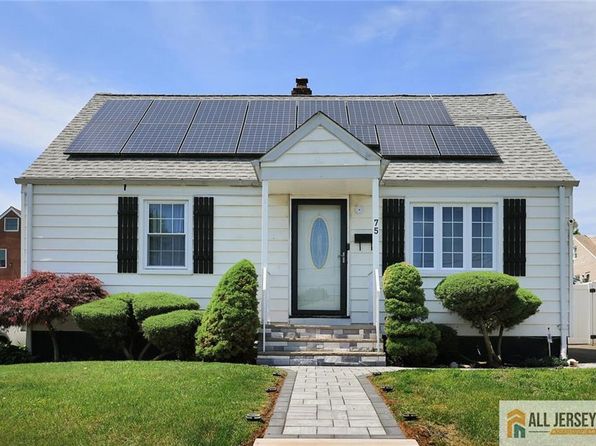 75 Strawberry Hill Ave, Woodbridge, NJ 07095