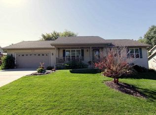 153 Pine View Dr, Madison, WI 53704