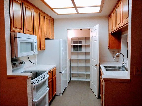 Kitchen with access to W/D