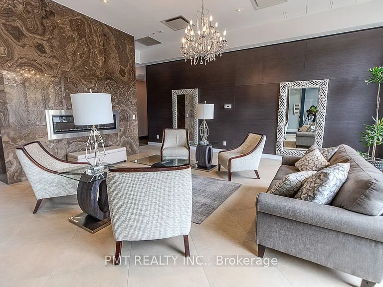 11611 Yonge St #516 — Photo 28