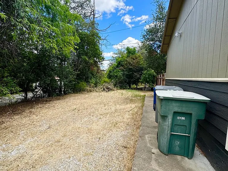 1502 Cottonwood Ave — Photo 25