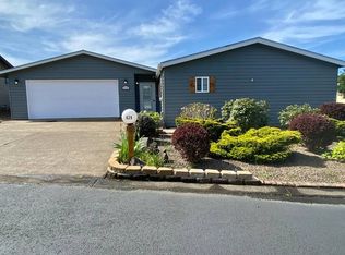 628 NE 56th St, Newport, OR 97365