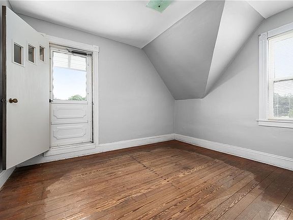 5th image of 56 Lyman Ave