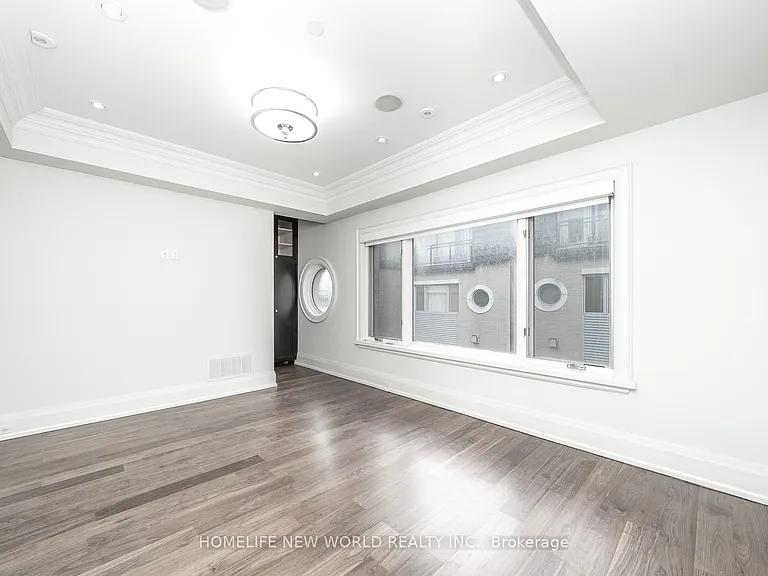 310 Merton St — Photo 16