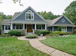 8540 Oak Ridge Trl, Dexter, MI 48130