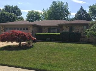 43433 Hillcrest Dr, Sterling Heights, MI 48313