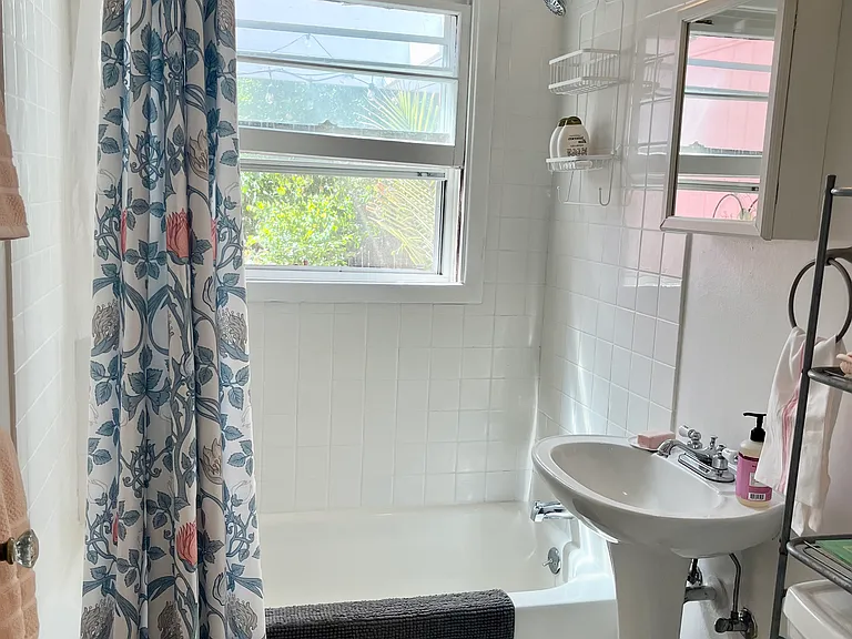 1215 NE 71st Ave — Photo 27