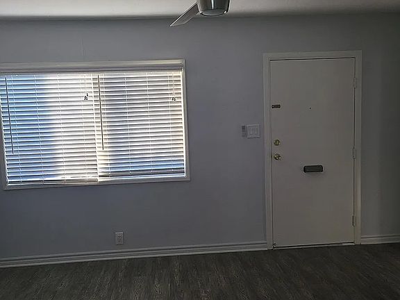 5th image of 4418 N Lakewood Blvd #C78b984d7