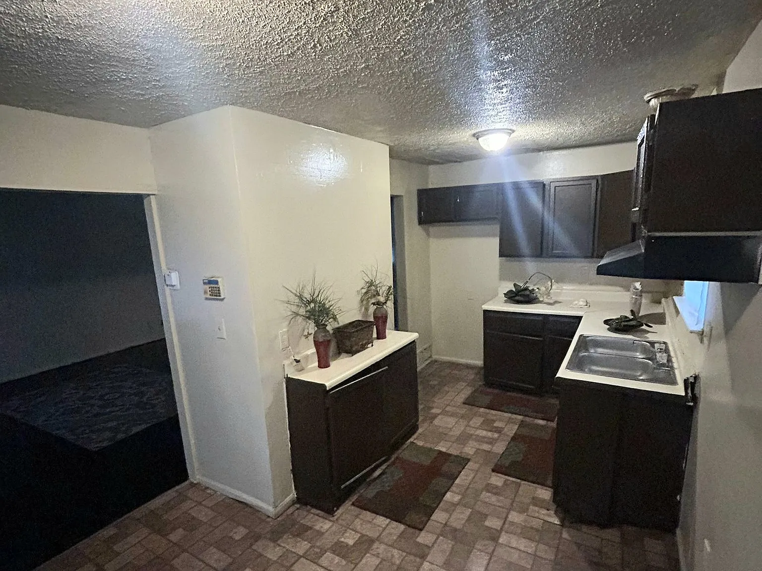 4 bed, 1600 sqft, $1,500 — Photo 3