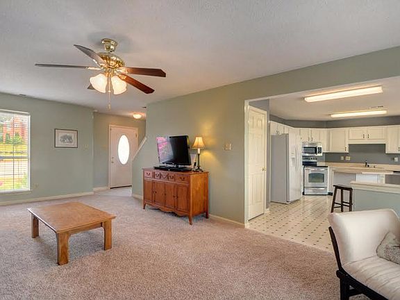 5th image of 50 Oak Court Cv