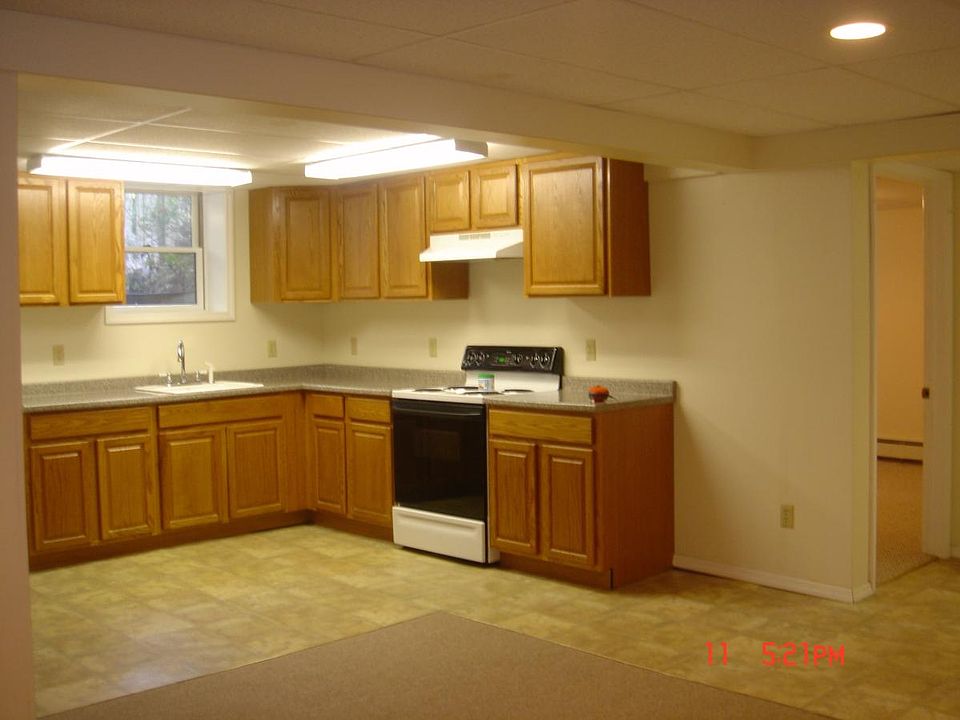 1st image of 180 Grassy Pond Dr S