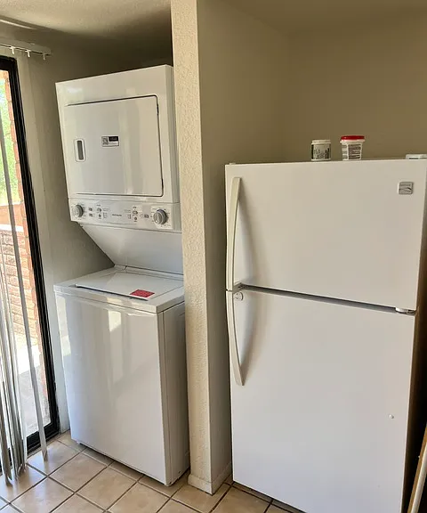 419 Sykes Cir #6 — Photo 3