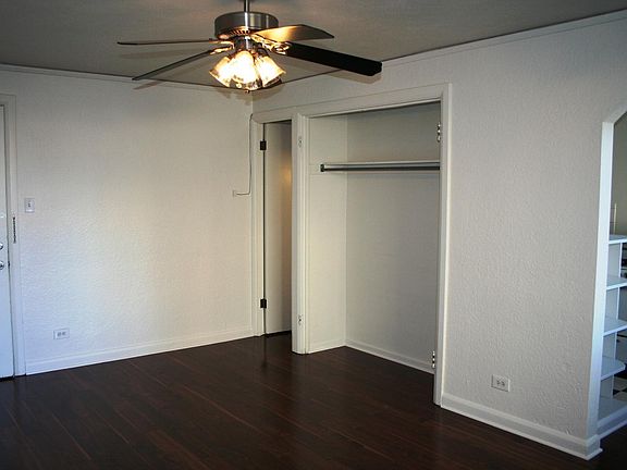 3rd image of 1001 N Logan St APT 105