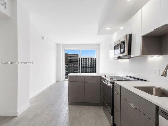 2nd image of 321 NE 26th St #716