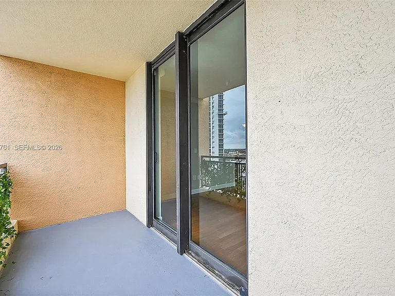 100 N Federal Hwy #1222 — Photo 39