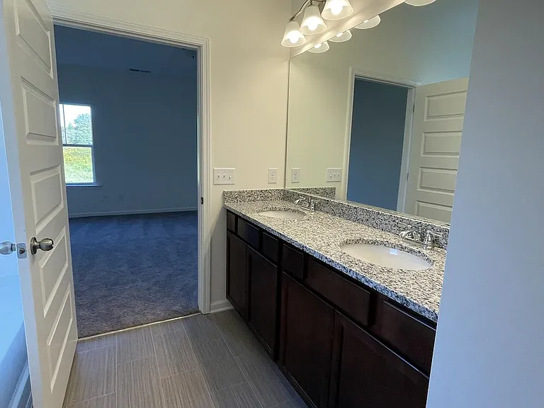 1502 Valley Brook Dr SW — Photo 10