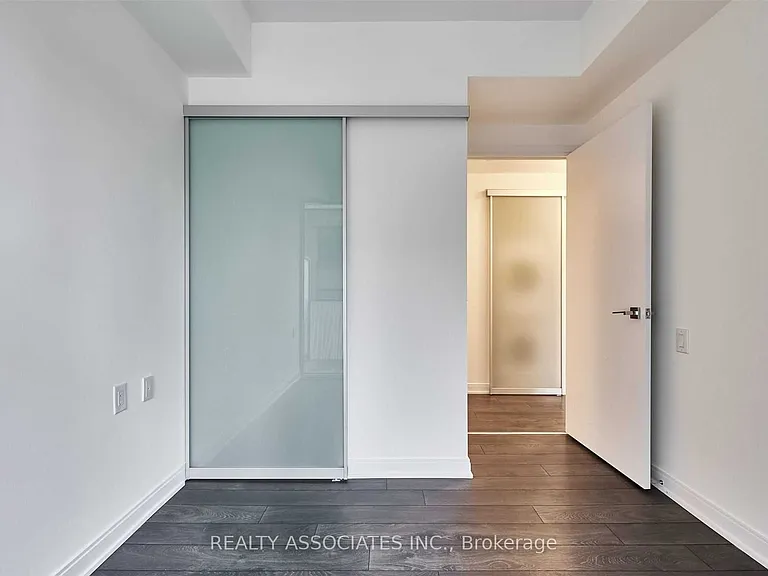 42 Charles St E #1304 — Photo 18