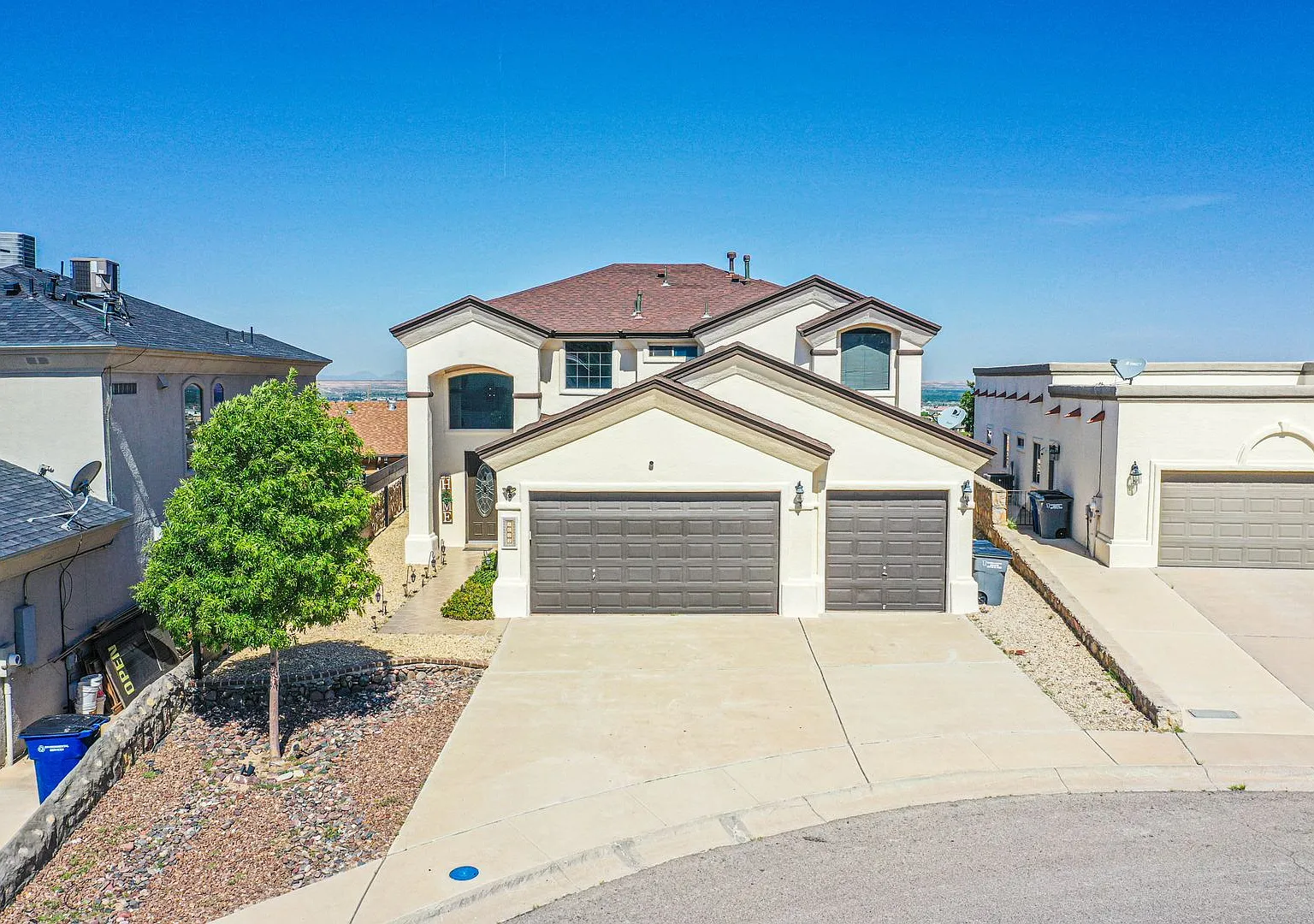 Beautiful Westside Home Furnished With 4 Bed-3 Baths Plus An Office With Beautiful Backyard With ... — Photo 1