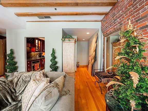 5th image of 100 Fulton St Unit 2