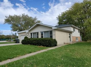 9709 Kostner Ave, Skokie, IL 60076