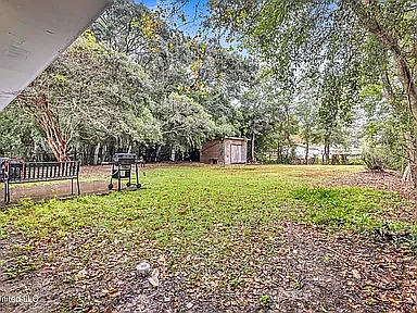126 Lafayette Cir — Photo 19
