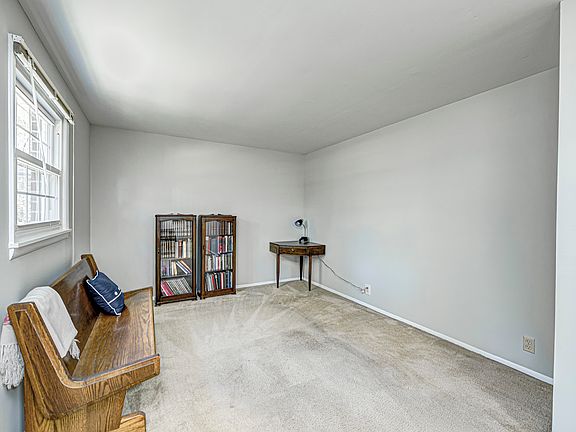 5th image of 3502 Louise Ave