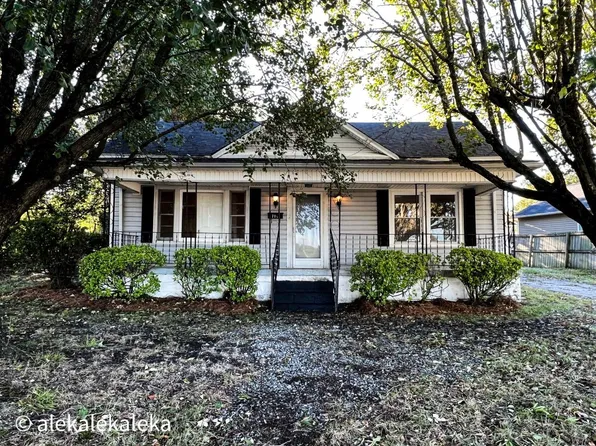 715 Fisher Ferry St, Thomasville, NC 27360