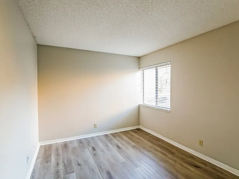 7686 NW 21st Ct — Photo 12