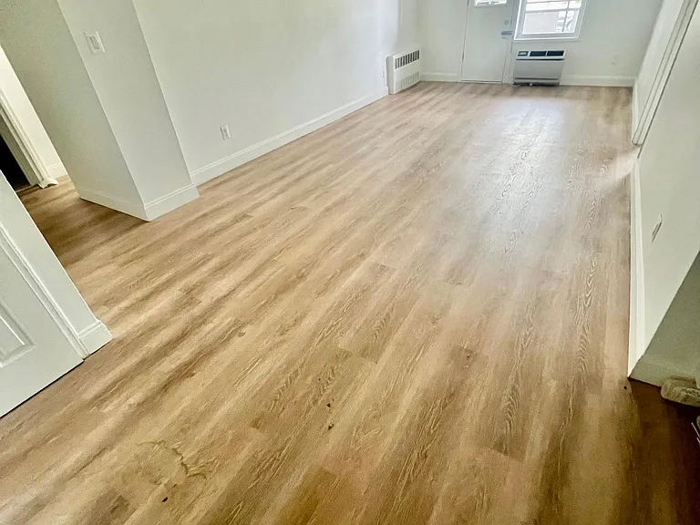 1910 Parsons Blvd #2H — Photo 9