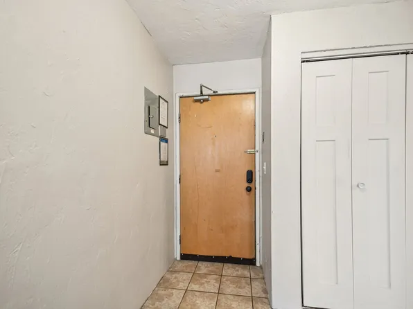 2525 3rd Ave S APT 3, Minneapolis, MN 55404